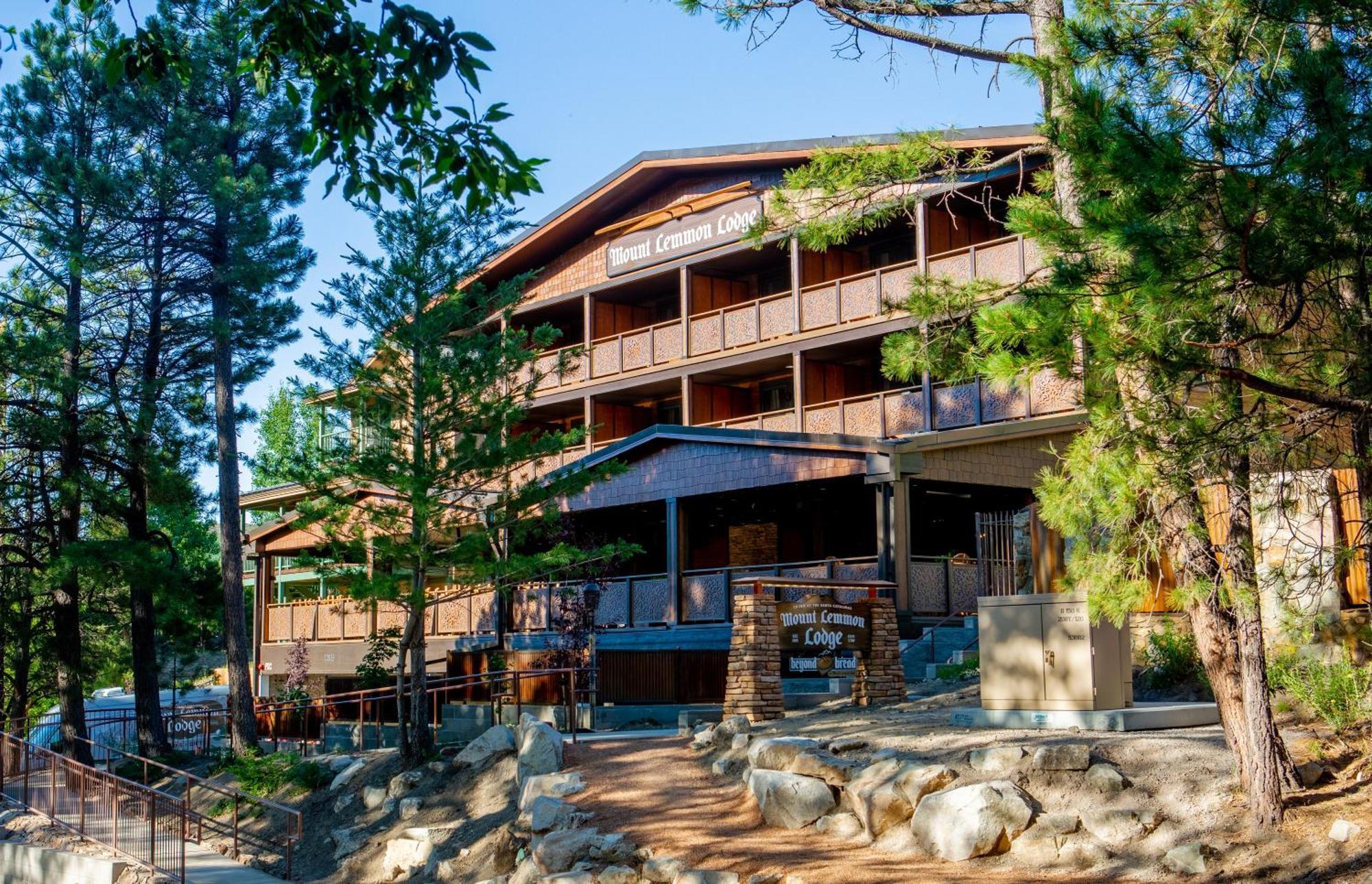 Mt. Lemmon Lodge Loma Linda ภายนอก รูปภาพ